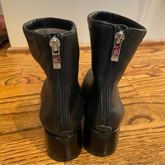 Elegant Black Women's Ankle Glove Boots - Picture 5 of 6